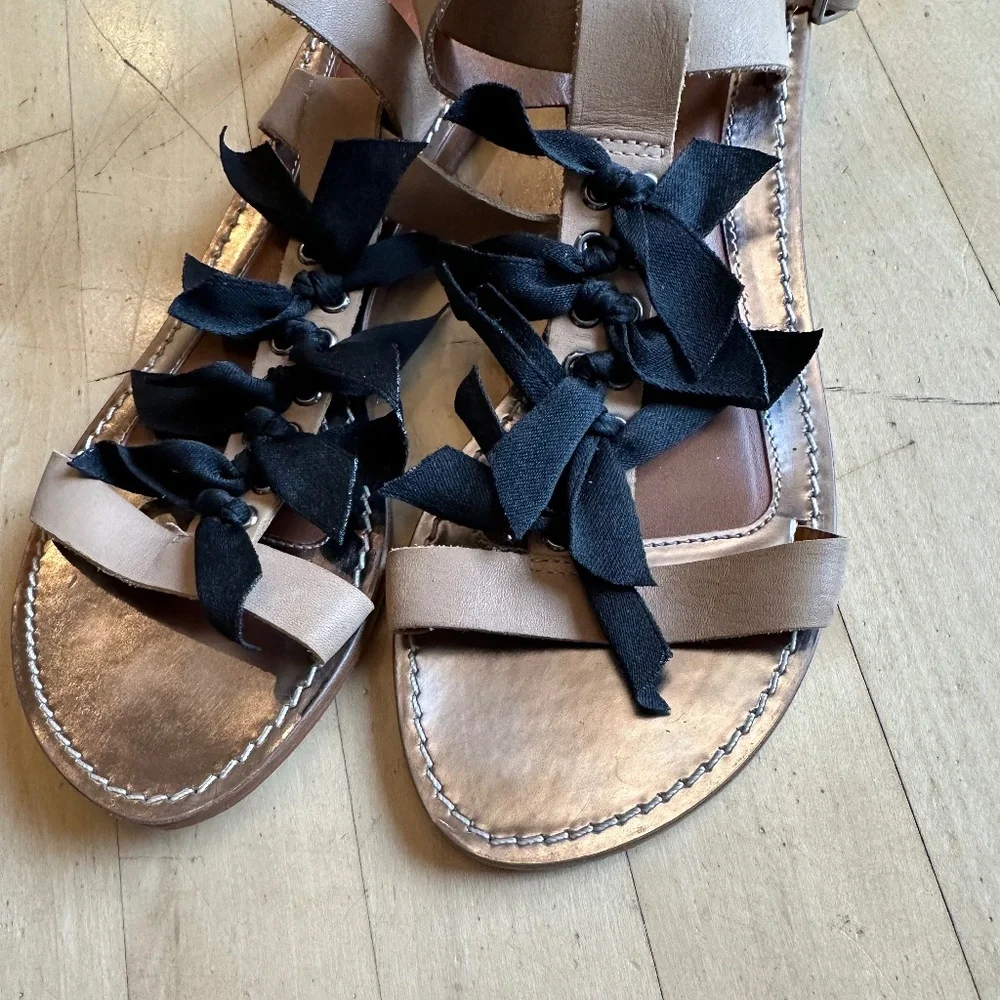Anthropologie Leifsdottir Ulrika Tan, Black Bows Flat Sandals, 37.5, CB2359 - Picture 2 of 5